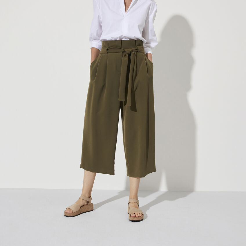 Birkenstock Glenda Nubuck Leather in Sandcastle