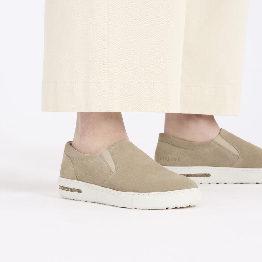 Birkenstock Women's Oswego Suede Leather in Taupe