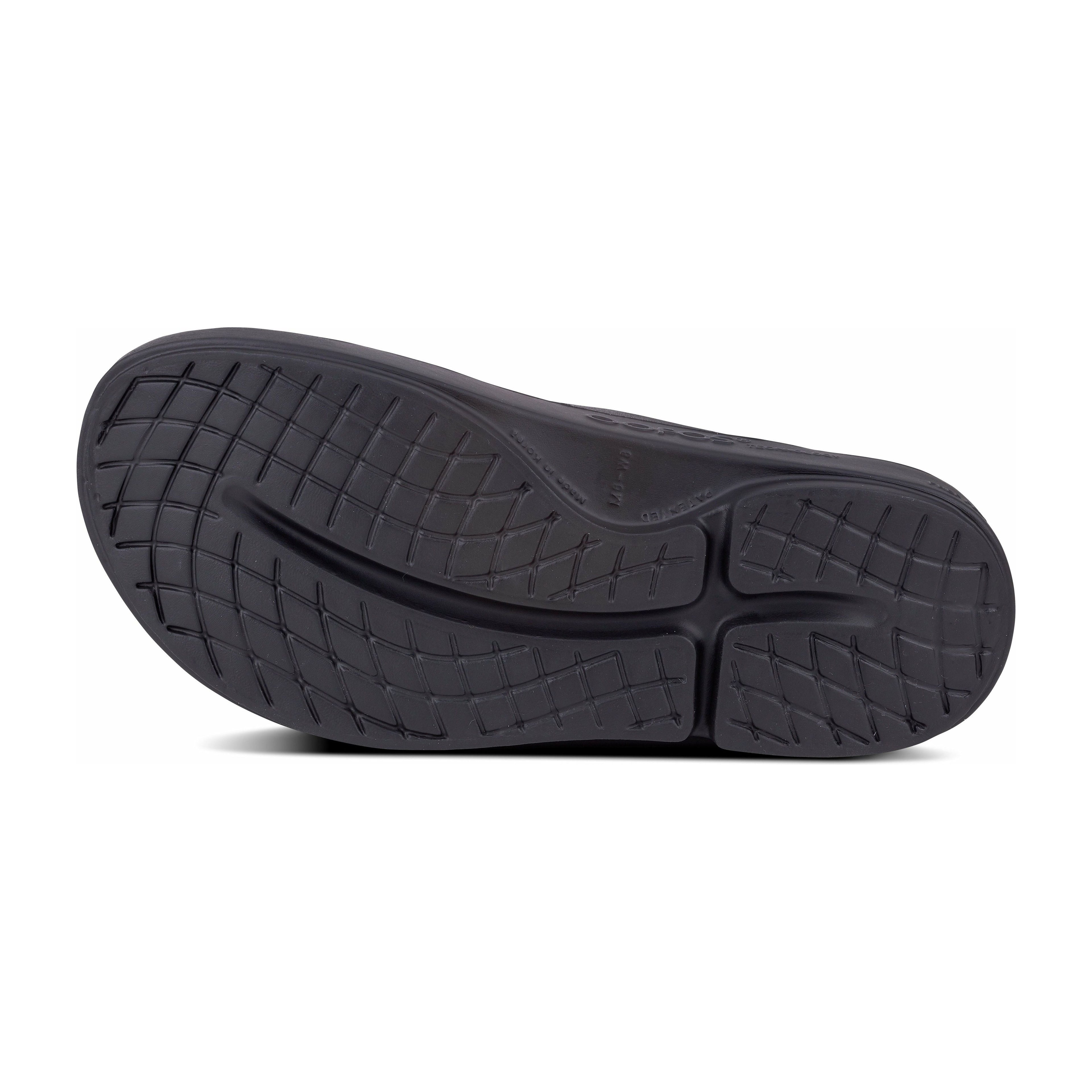 OOFOS Unisex Ooahh Slide Sandals in Black