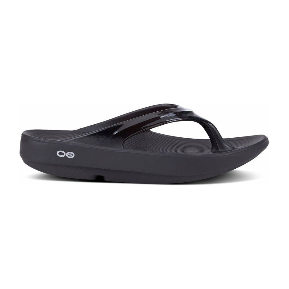 OOFOS Women's OOlala Thong Sandal in Black