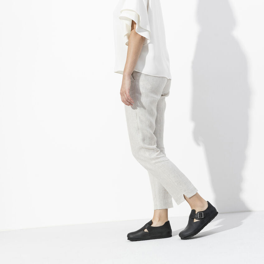 Birkenstock London Oiled Leather Classic Footbed in Black