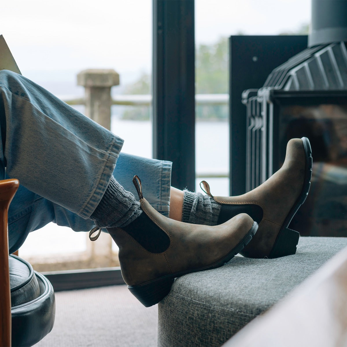 Blundstone Women's Series 1677 Heeled Boots in Rustic Brown