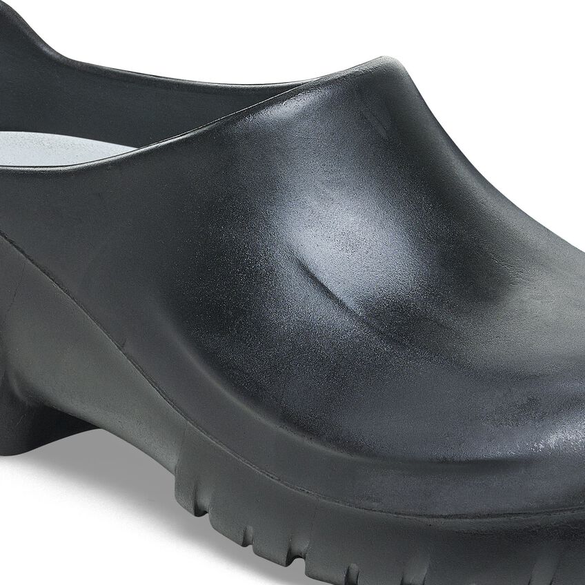 Birkenstock A640 Polyurethane Clog in Black