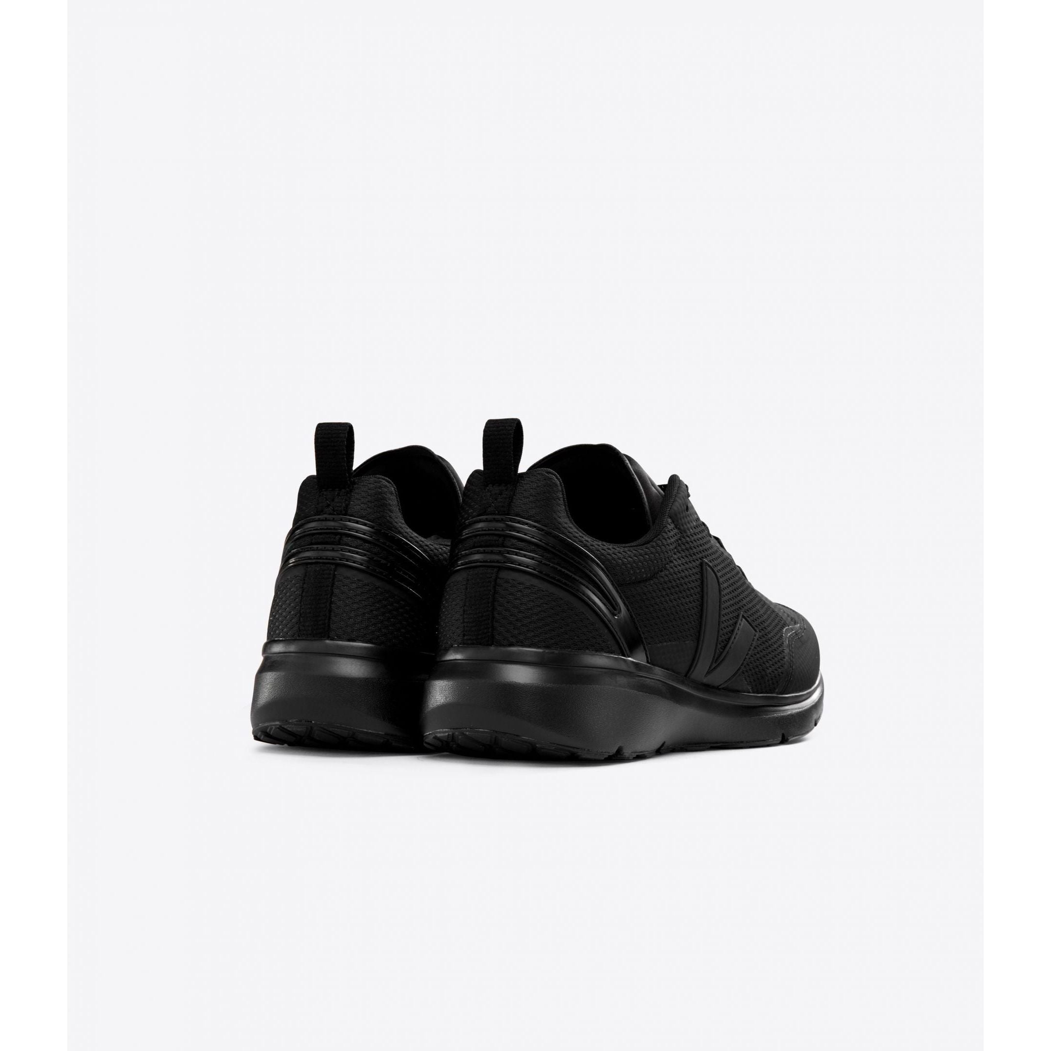 Veja Men's Condor 2 Alveomesh in Full Black