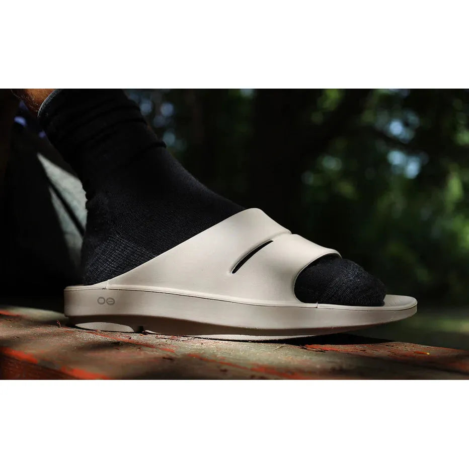 OOFOS Unisex Ooahh Slide Sandals in Nomad