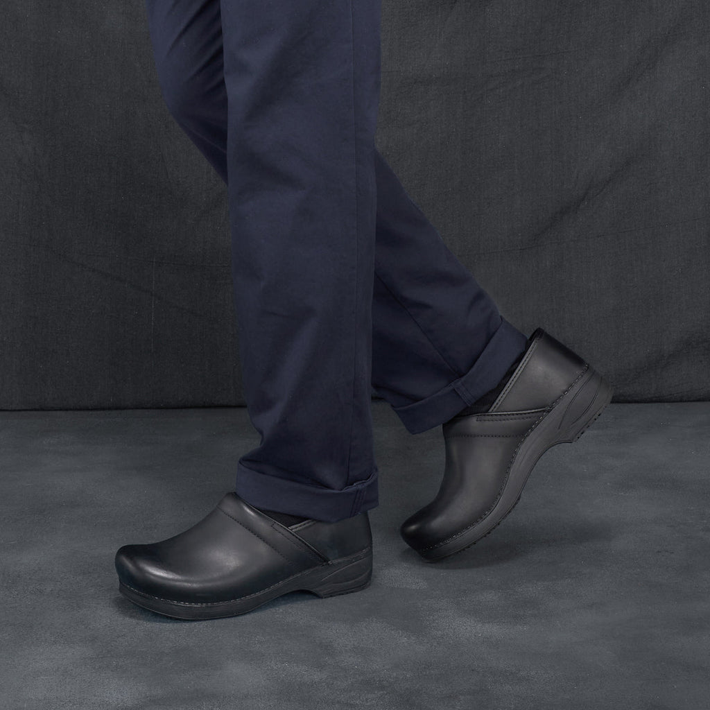 Dansko Men's XP 2.0 Clog in Nubuck Black