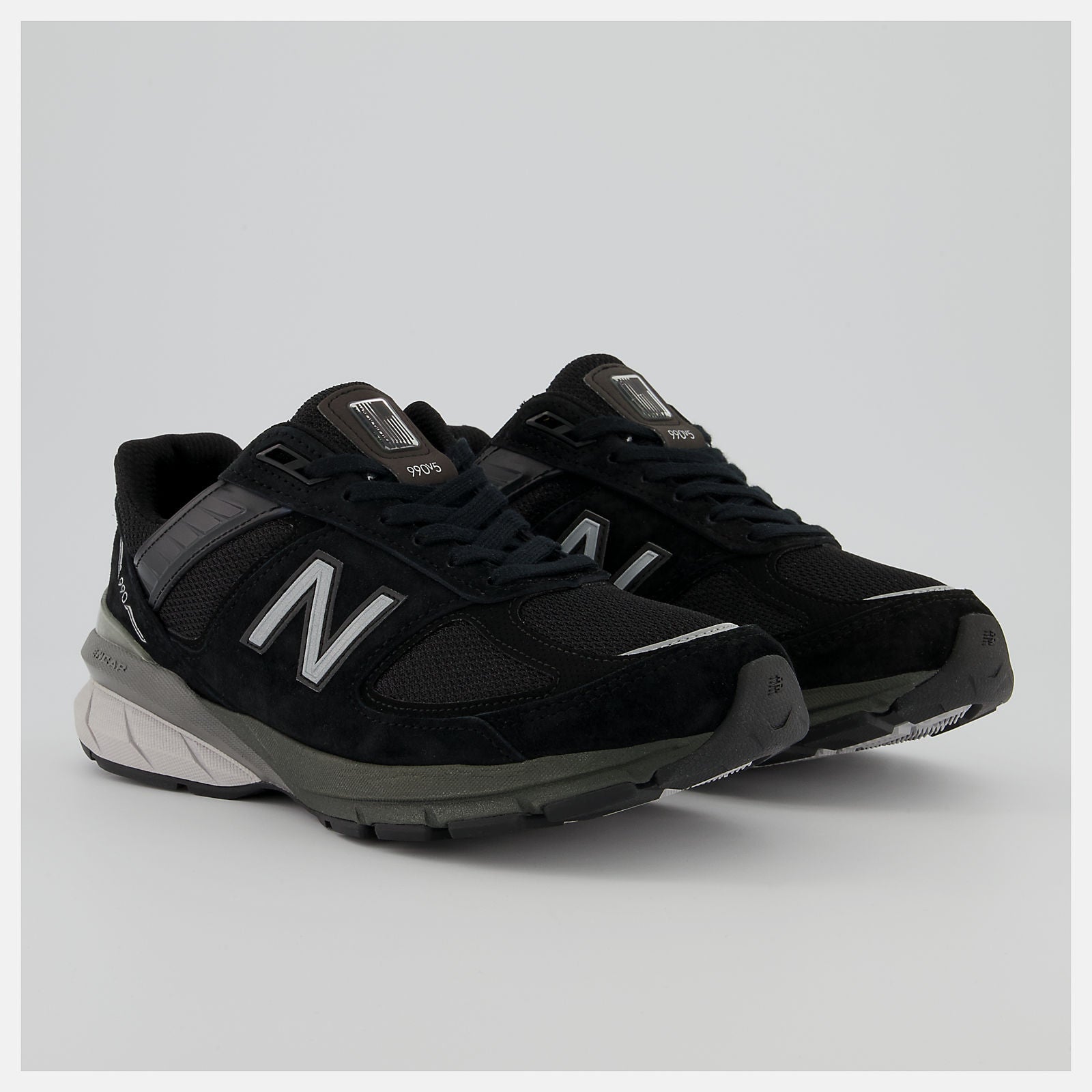 New Balance Women's 990v5